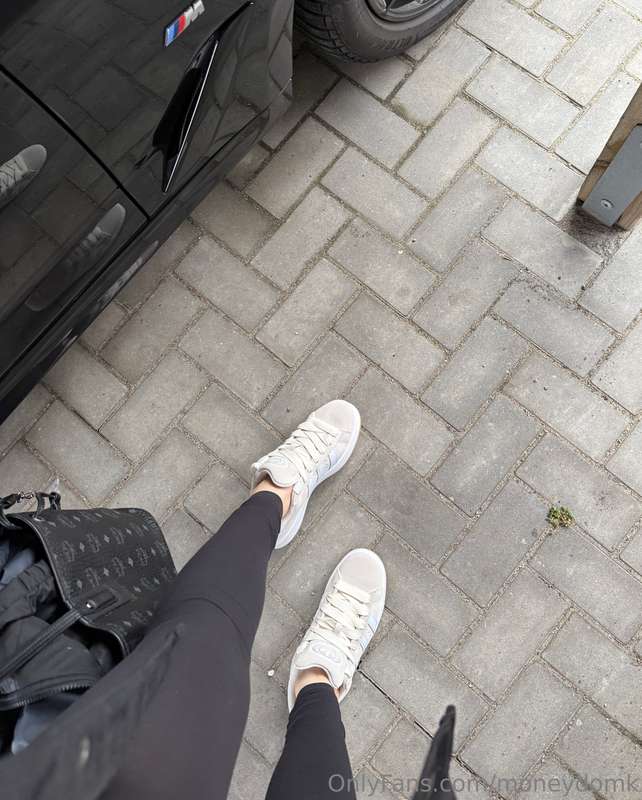Ein sub hat mir ein paar neue sneaker spendiert 😜 