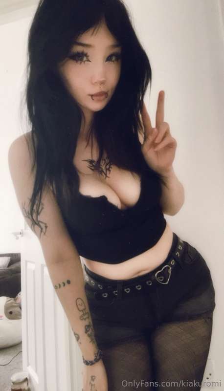 Sorry guys not much content today it’s my break day here are.. 4