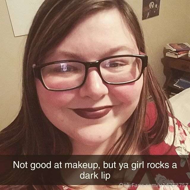 Rocking that dark lip!