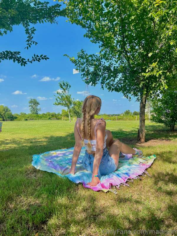 what a beautiful day to bust a nut 💗
