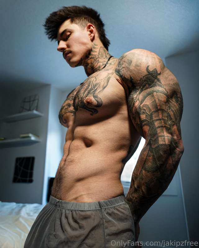 Become a VIP & get to know me 😏🔞👉 @JakipzOnlyfans.com/Jakipz