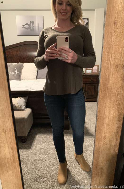 How do I look with clothes on? 😇