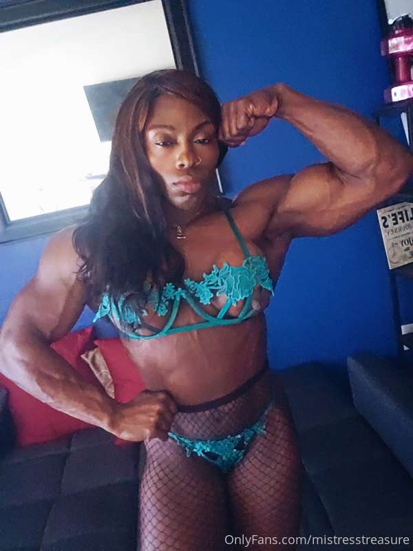 Nothing beats a sexy pair of thick muscular thighs stretchin.. 15