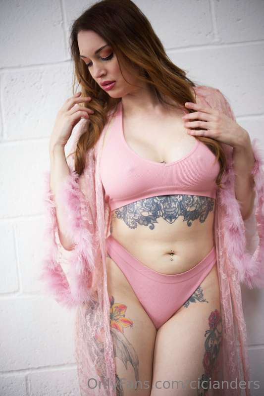 Pink to make the boys wink 😉 I want u doing more than winkin..