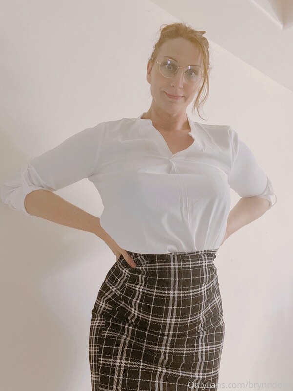 Some naughty teacher pictures for you guys . Thanks so much .. 3