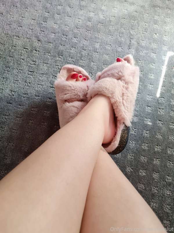 I got new shoes and they are so fluffy and cute!