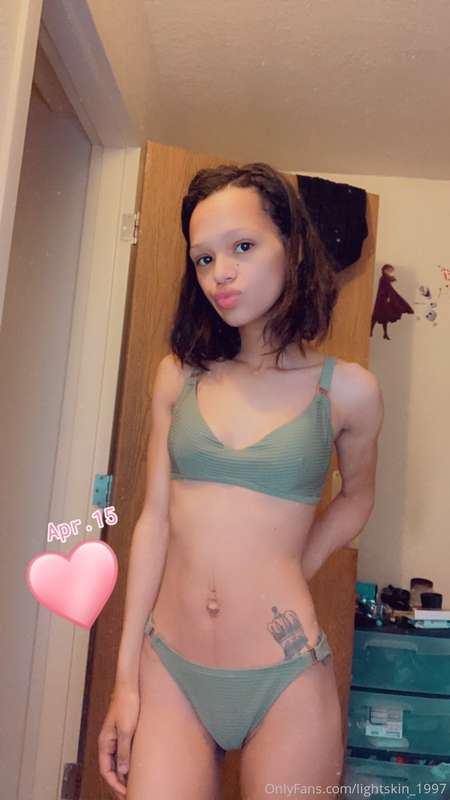 MILF 🥵🥰 I really had 3 kids back to back & you can’t tell at..