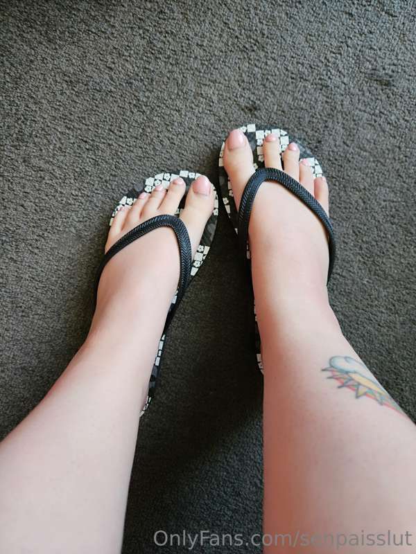 Just a couple casual sandal shots, might be posting more cas.. 2