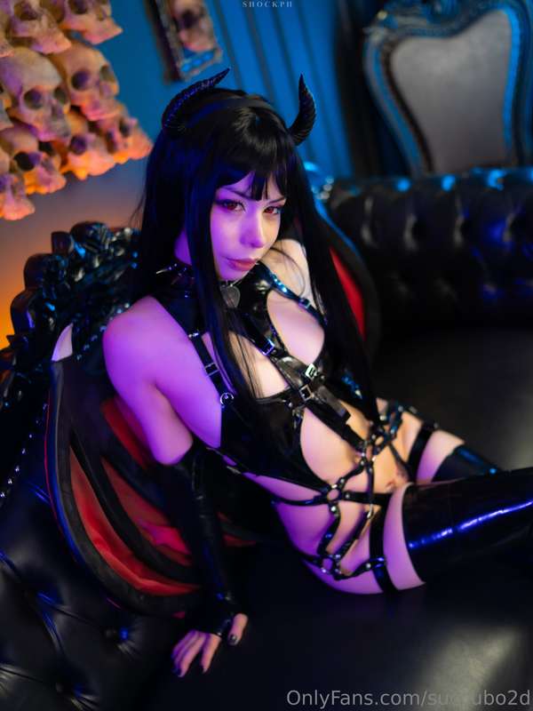 me encantan las chicas Succubo <3 es mi tematica favorita pa.. 3