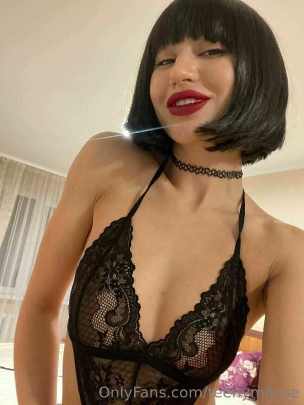 Slutty bitch @alina_demon needs to be fucked that hard🔥🥵
@al..