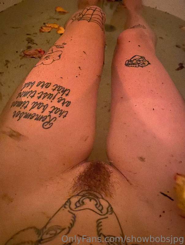 been a long ass week 🙃 bath time 🛀  I threw rose pedals, som.. 2
