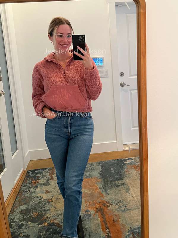Cozy outfit of the day 🌧️Swipe for the goodies underneath he.. 4