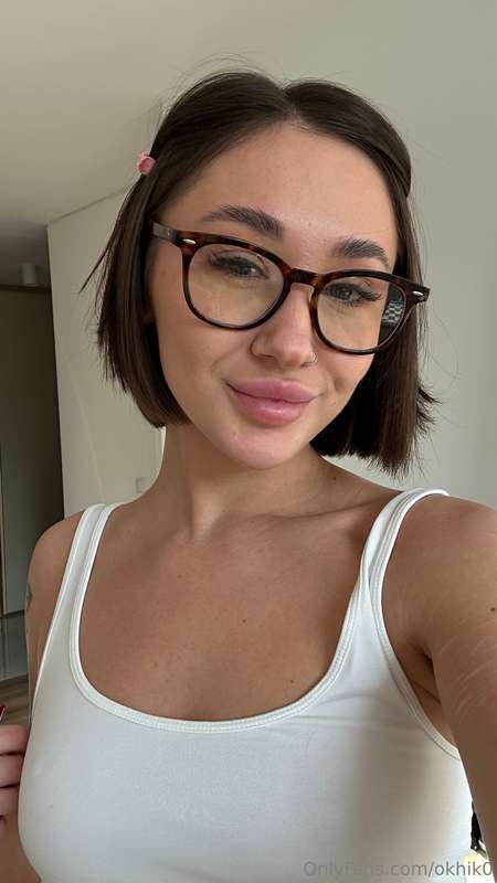 Perfect look right? Do you think with sunglasses it's even b..
