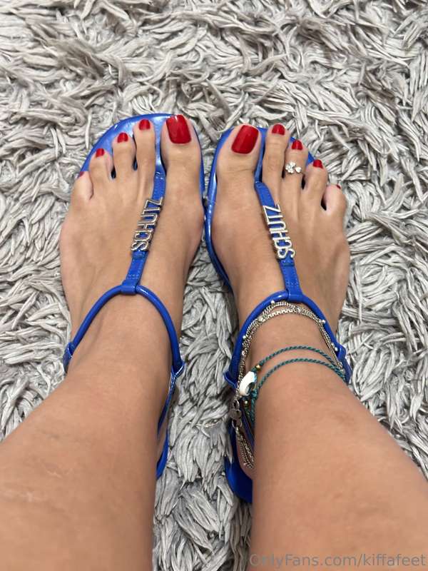 Do you like my new toe ring? 