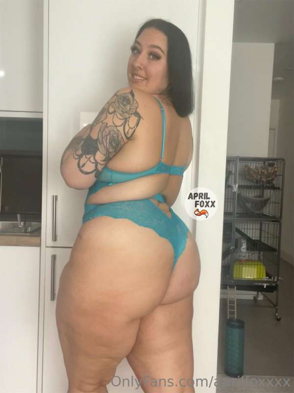 Big booty😈