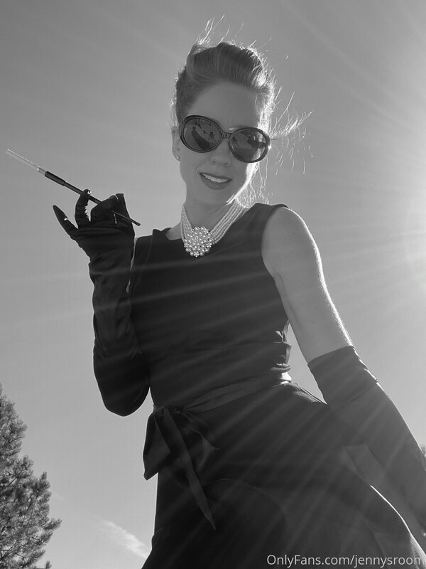 I have some Audrey Hepburn vibes for you today! Thanks to Ad.. 4