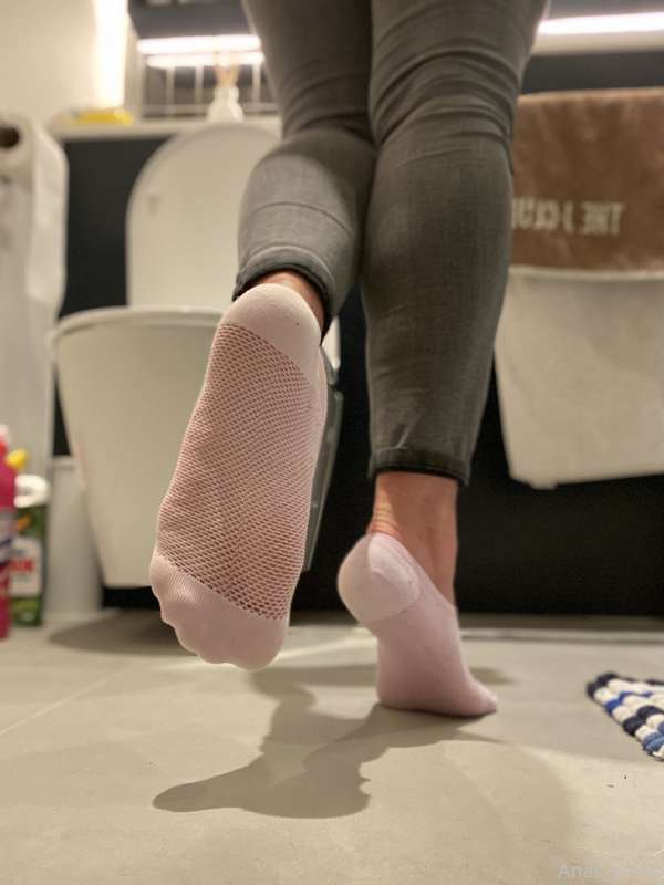 Worship  my stinky socks SOCK bi.tch! 👅👃🧦 2
