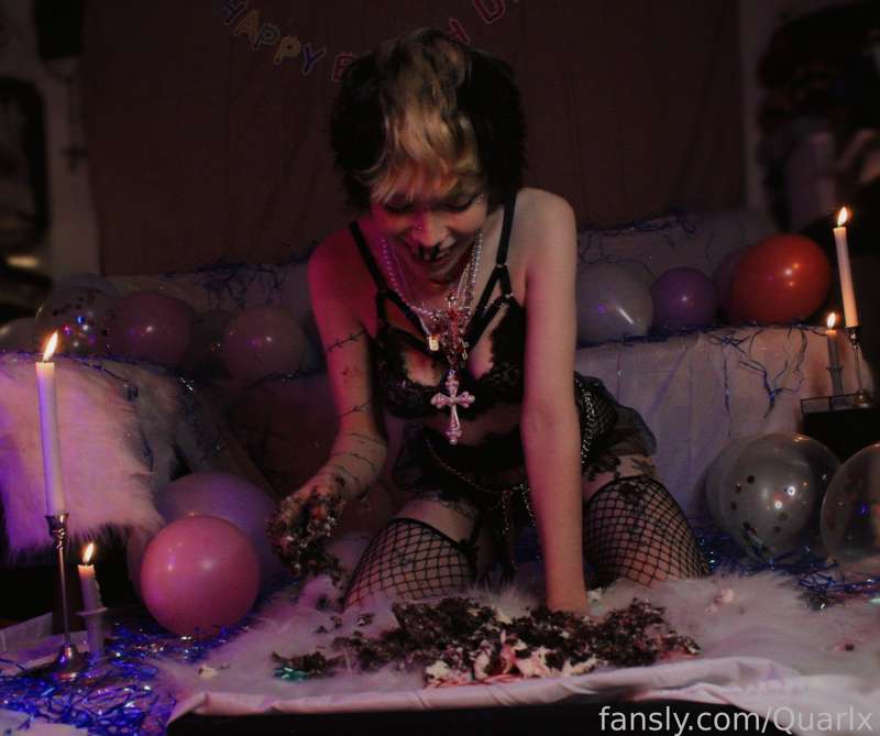 Quarlx - Fansly - 28 Feb, 2025 35