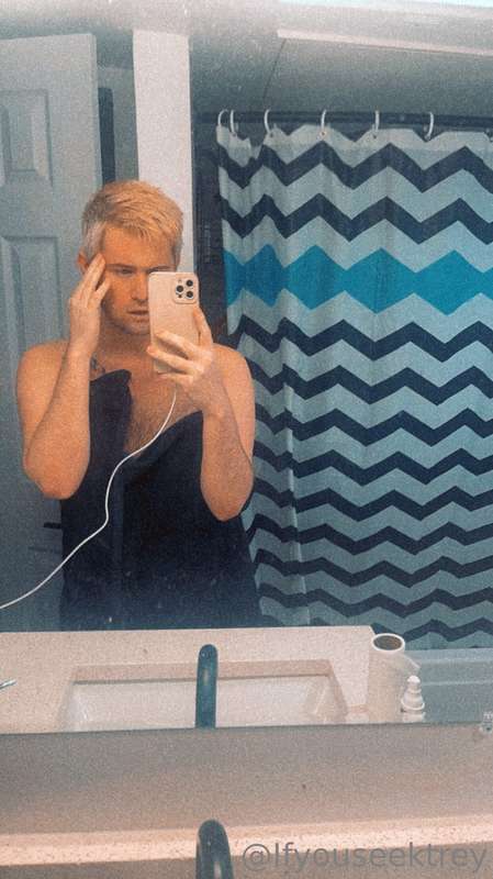 Join me in the shower 😈  @ifyouseektrey
