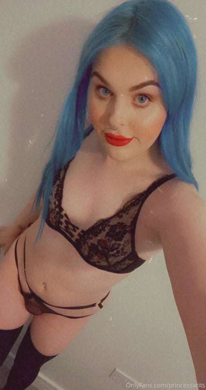 It’s time for you to get on your knees for
Your favourite tr..