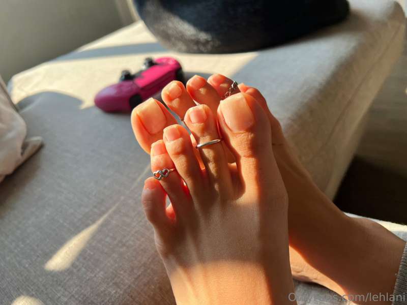 There’s a little bit of polish still left on my nails especi.. 3