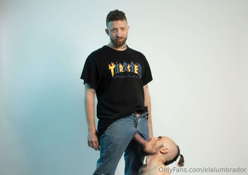 photoshoot. blowjob   model: @nakedyogamen 1