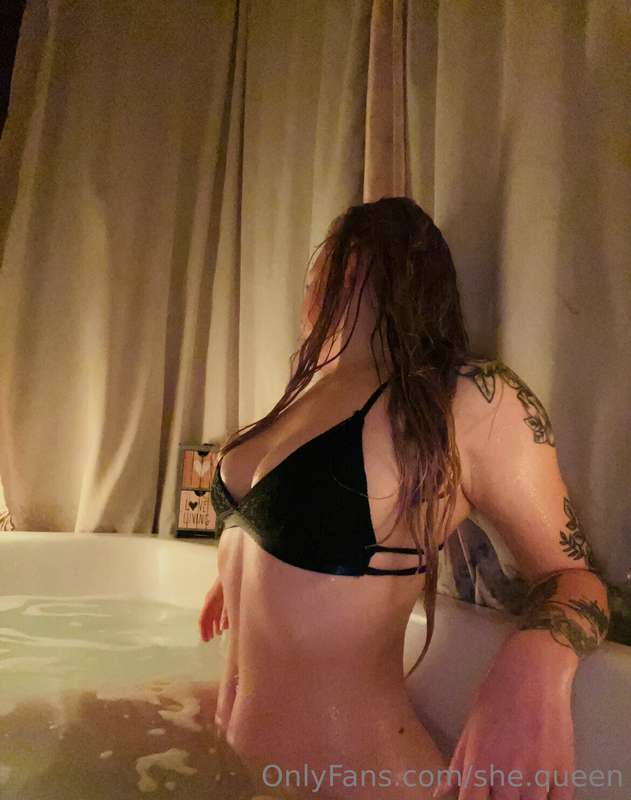 Swipe to see the topless version 😉