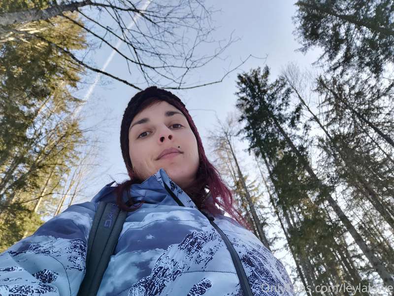 I had a beautiful hike yesterday, no nudes cuz I wasn't alon.. 1