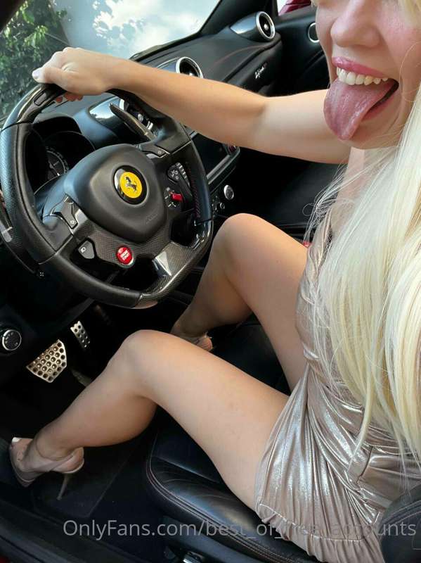 DM FOR FREE PUSSY WELCOME PIC & TODAY ONLY FREE DICK RATE 🥵 .. 4