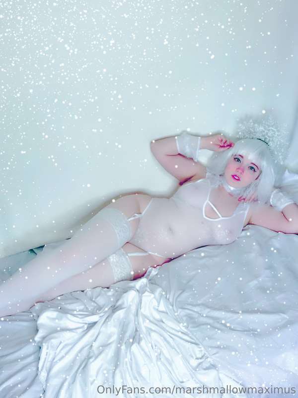 I’d love to do this look again and make it BETTER ❄️ I still.. 1