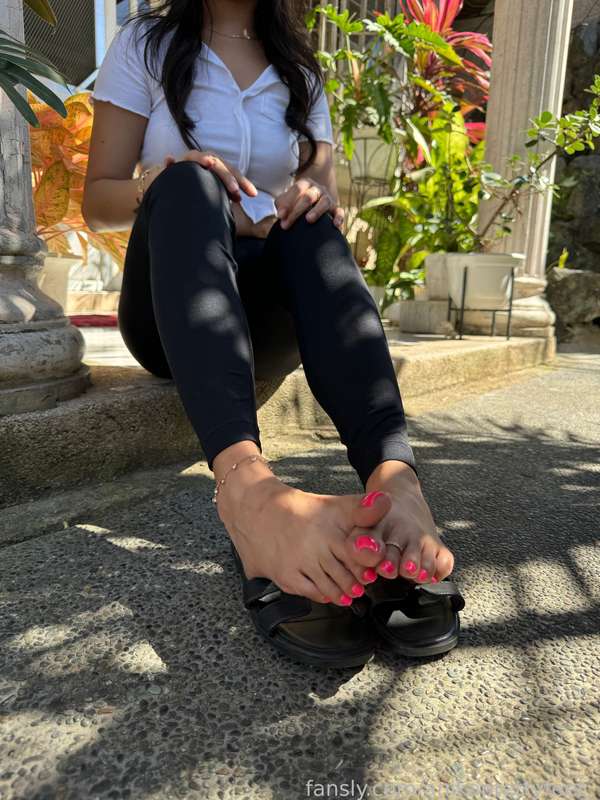 Anikaprettyfeet_ - Fansly - 26 Feb, 2024 14