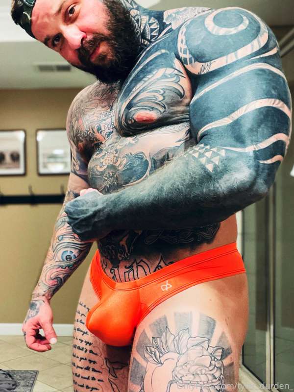 Orange ya glad it’s HUMP DAY!! 3