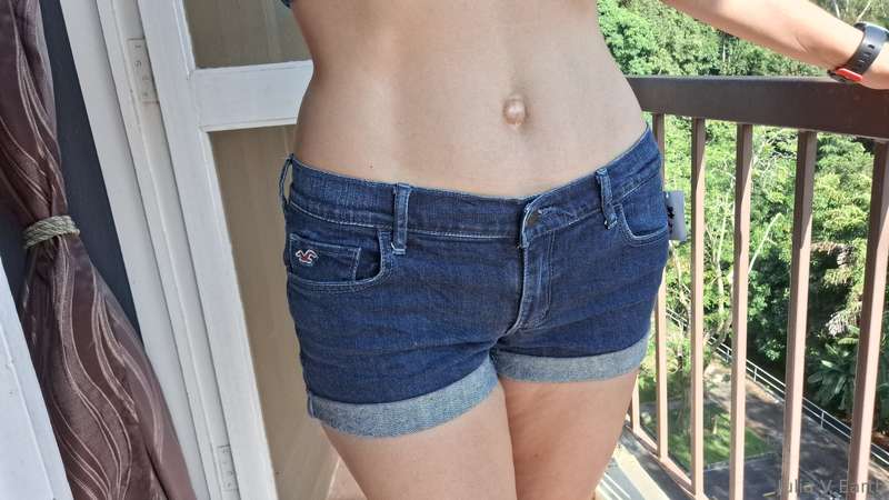 Just now I bought new low-waist shorts 🩳 Does it look sexy? .. 2
