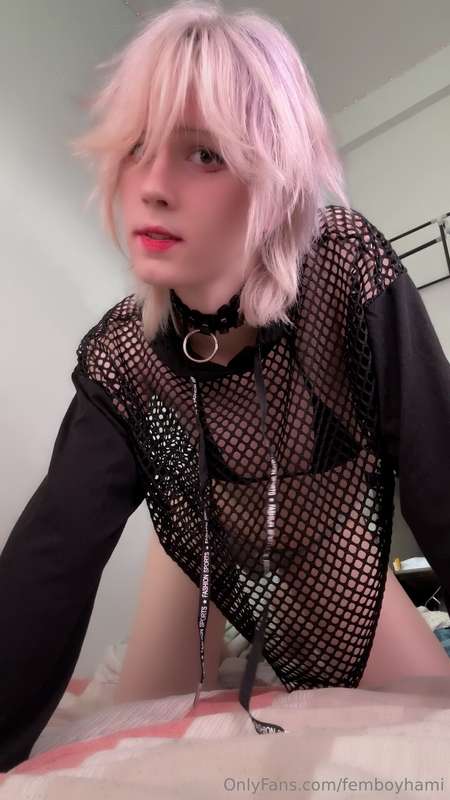 Can I interest you in some girl cock?? UwU  Ngl I love it wh.. 8