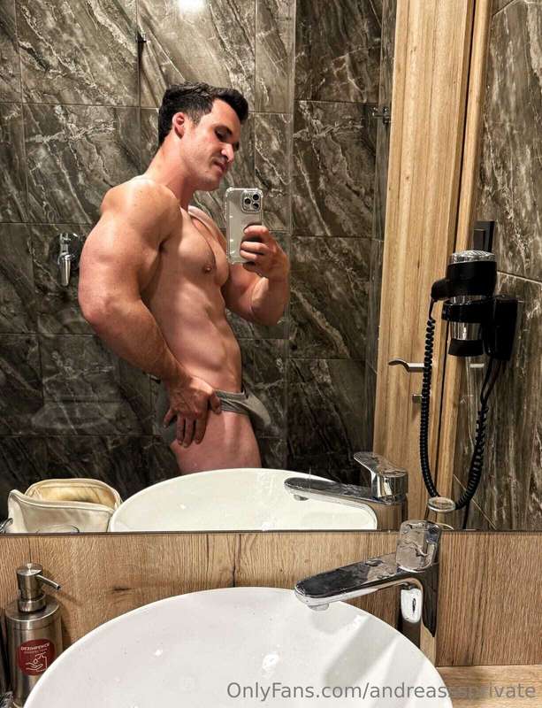 😈 Join his VIP page now if you want to cum 🥵🍆💦💦 unlock over .. 8