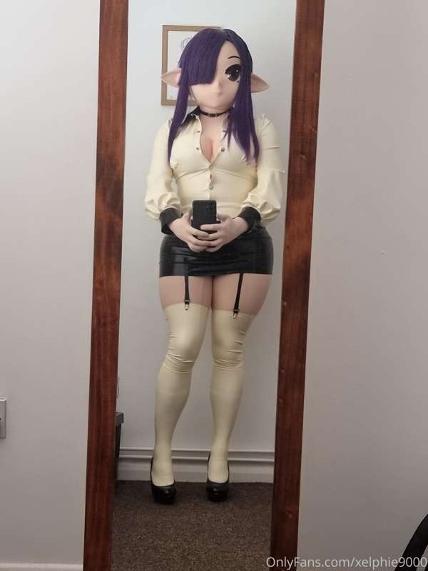 Some rubbery selfies taken during today's photoshoot! 5