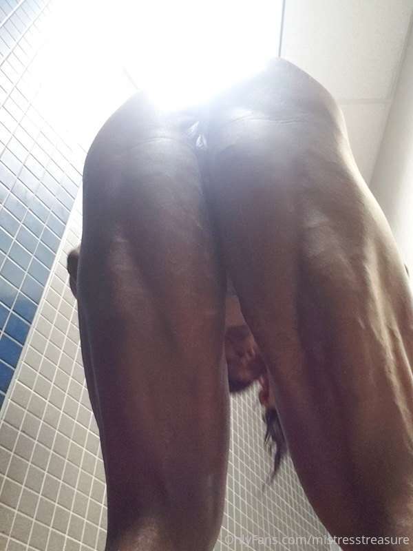 LMAOF me being a bit cheeky but my phone died on me before i.. 2