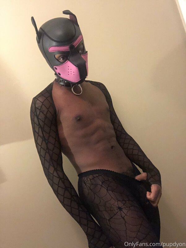 Kinda feeling myself with this hood ? 3