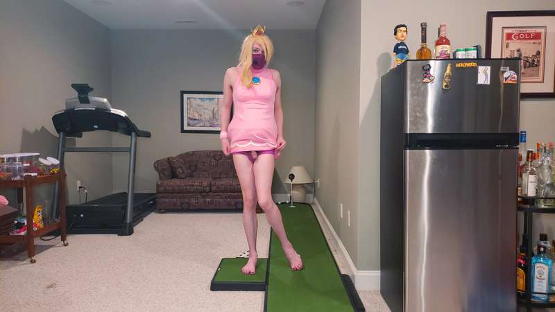 And here's slutty Tennis Peach! I always love out-of-charact.. 6