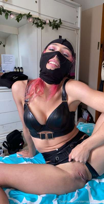 Naughty little bad bitch 🎀