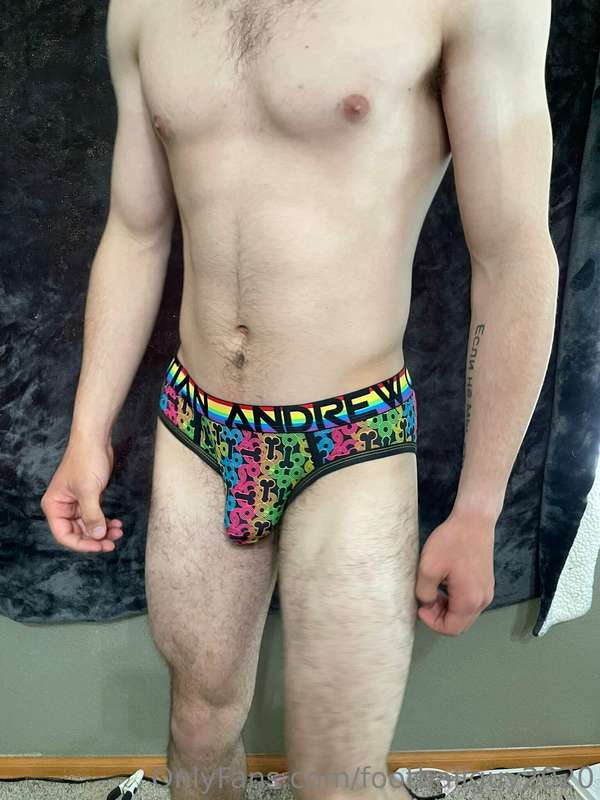 Andrew Christian looks pretty good on me! Set 4