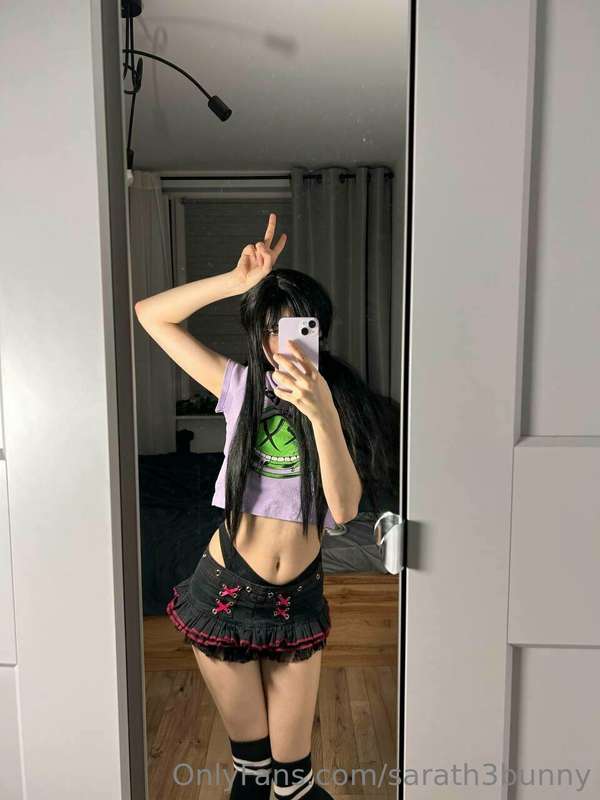 Can you imagine me riding you? 🤫😳