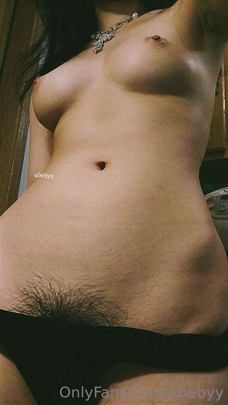 Cum eat me out while I make us a late night snack ? <3
