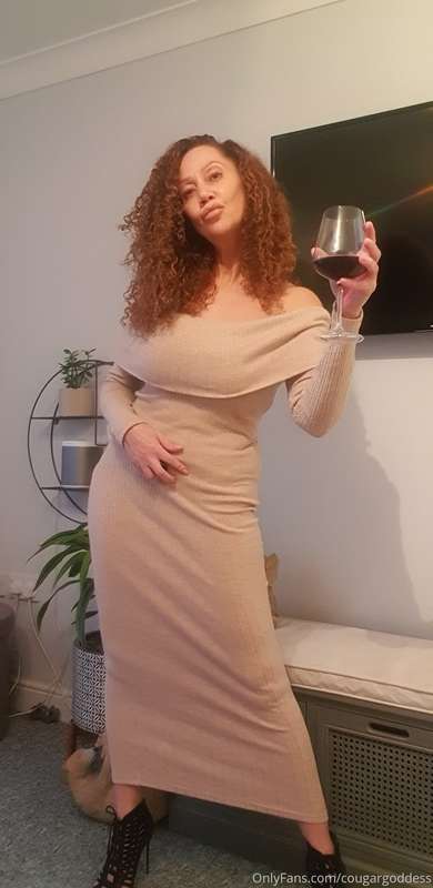 HAPPY NEW YEAR!!! Let's hope for a happier, healthier, filth.. 1