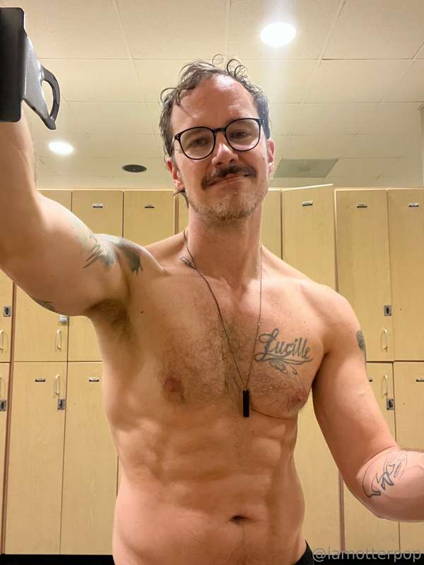 A few photos from the last month of gym, a sewing project an.. 10