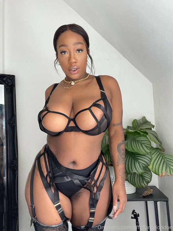 Effyflamelondon - Onlyfans - 05 Sep, 2021