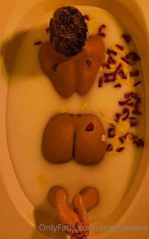 Wanna relax with me ?