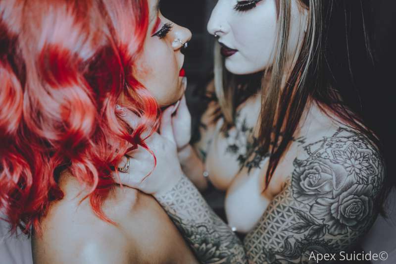 Enjoy this mini set with the gorgeous @julz_implied 8