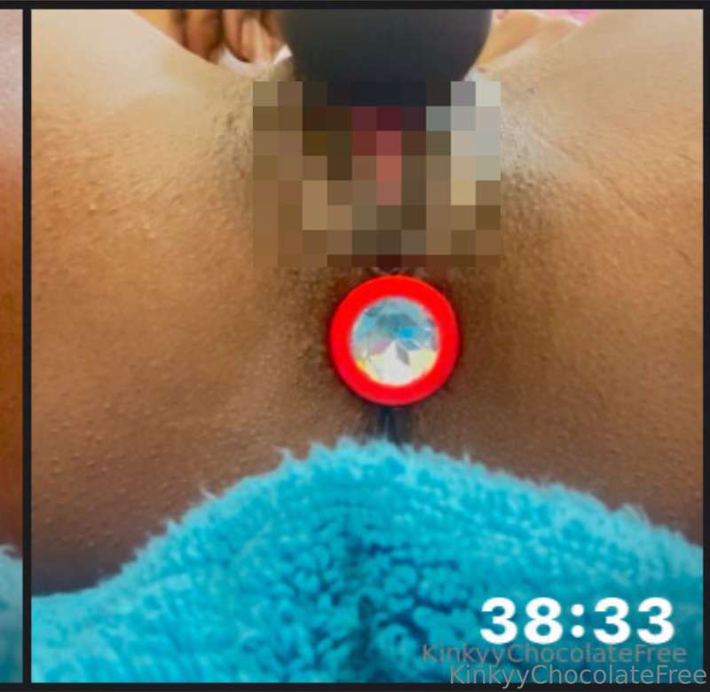 FULL SQUIRTING VID ONLY POSTED@KinkyyChocolate Onlyfans.com/..