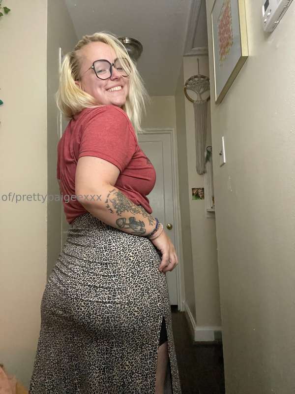 Throwback Thursday to blonde hair 💛🤪What do you think about ..